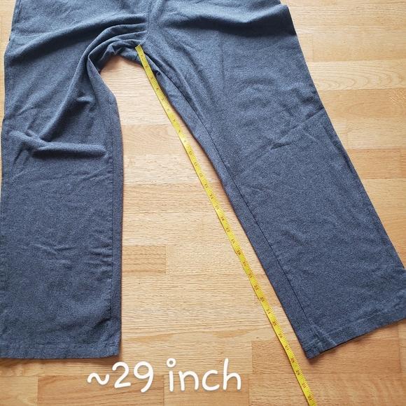 L.L. Bean Pants - Picture 6 of 7